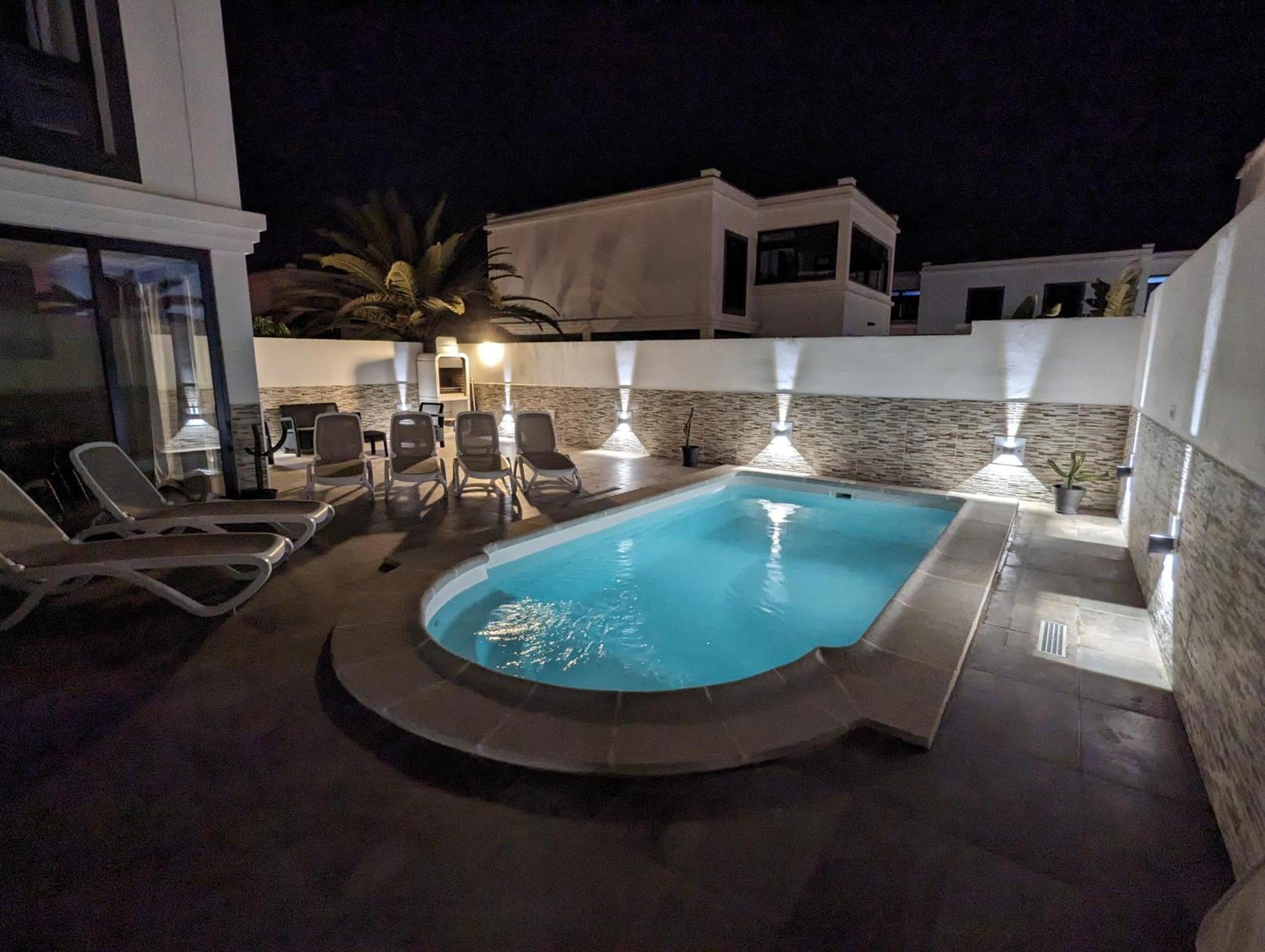 Villa Fashion Vivalavida, Private Pool X Parking Playa Blanca (Lanzarote)