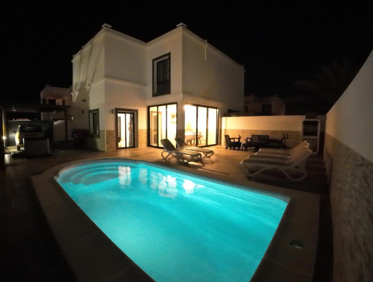 Fashion Vivalavida, Private Pool X Parking